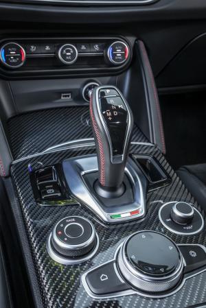 Alfa Romeo Stelvio Quadrifoglio 2020 года  (WW)